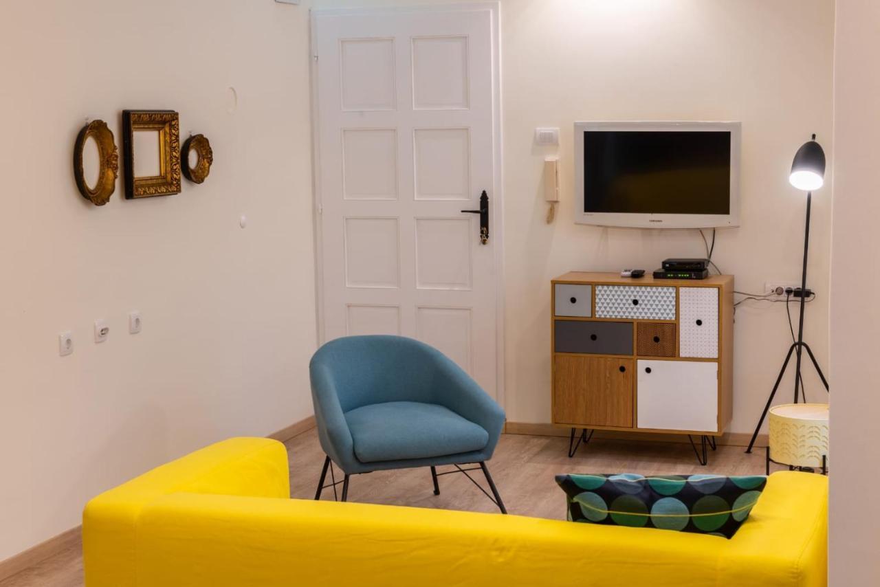 Apartament Happy House Belgrad Zewnętrze zdjęcie